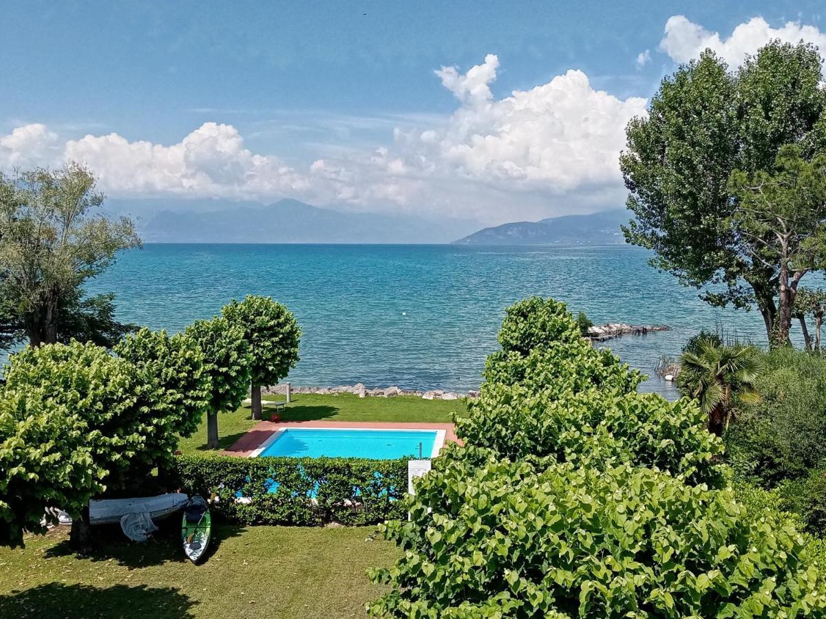 Casa Lugana 15 - Monolocale Con Piscina Fronte Lago Сирмионе Екстериор снимка
