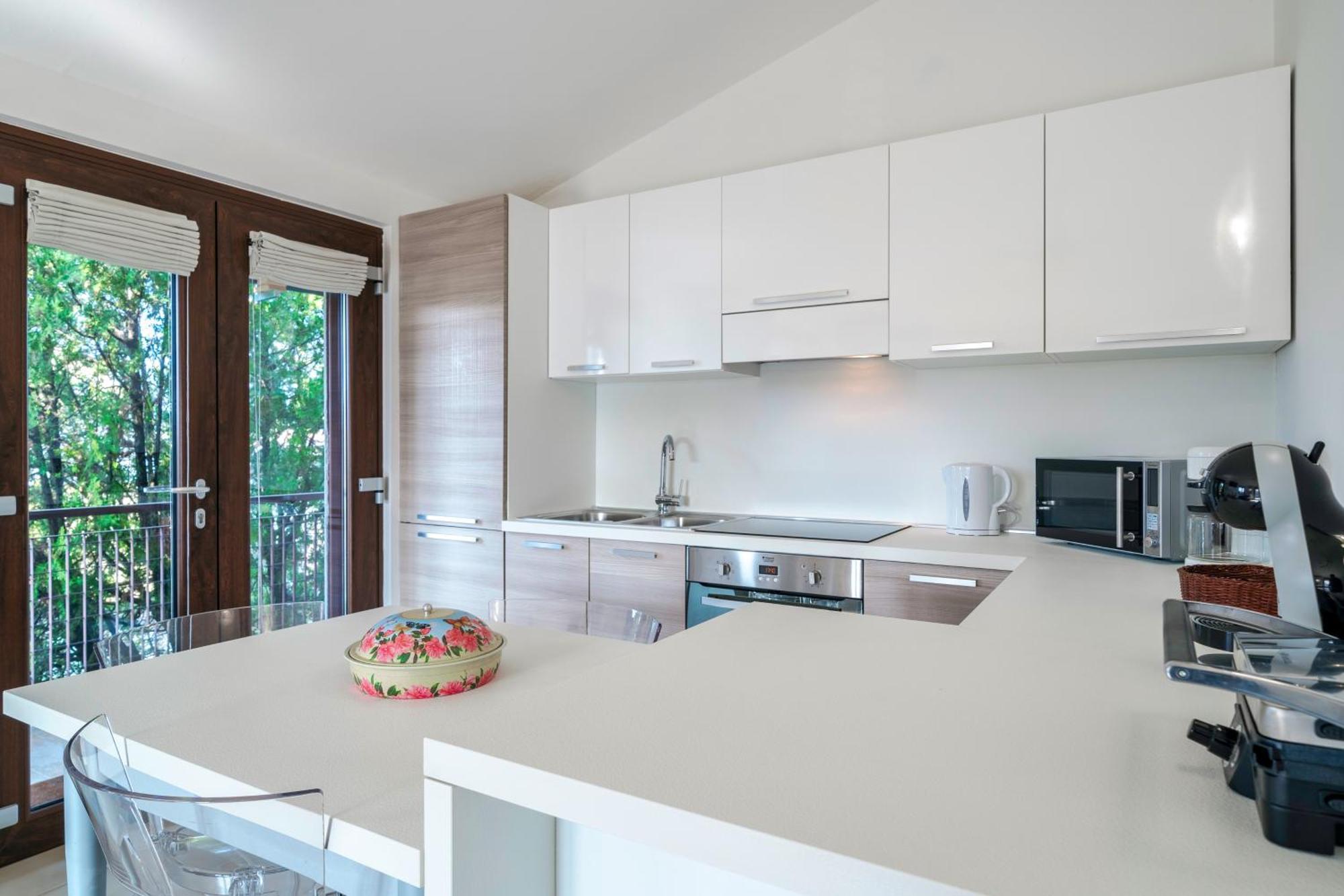 Casa Lugana 15 - Monolocale Con Piscina Fronte Lago Сирмионе Екстериор снимка