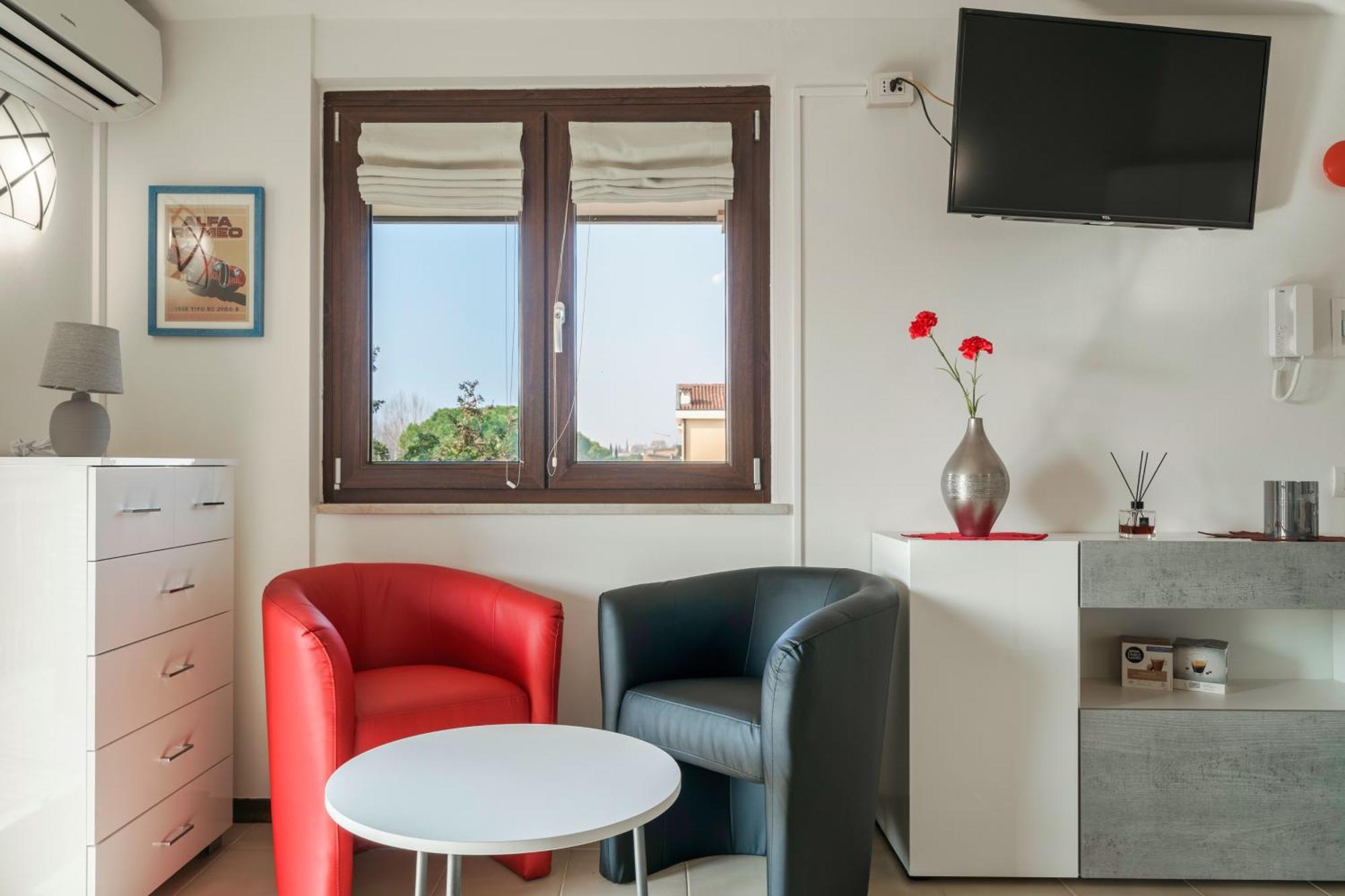 Casa Lugana 15 - Monolocale Con Piscina Fronte Lago Сирмионе Екстериор снимка