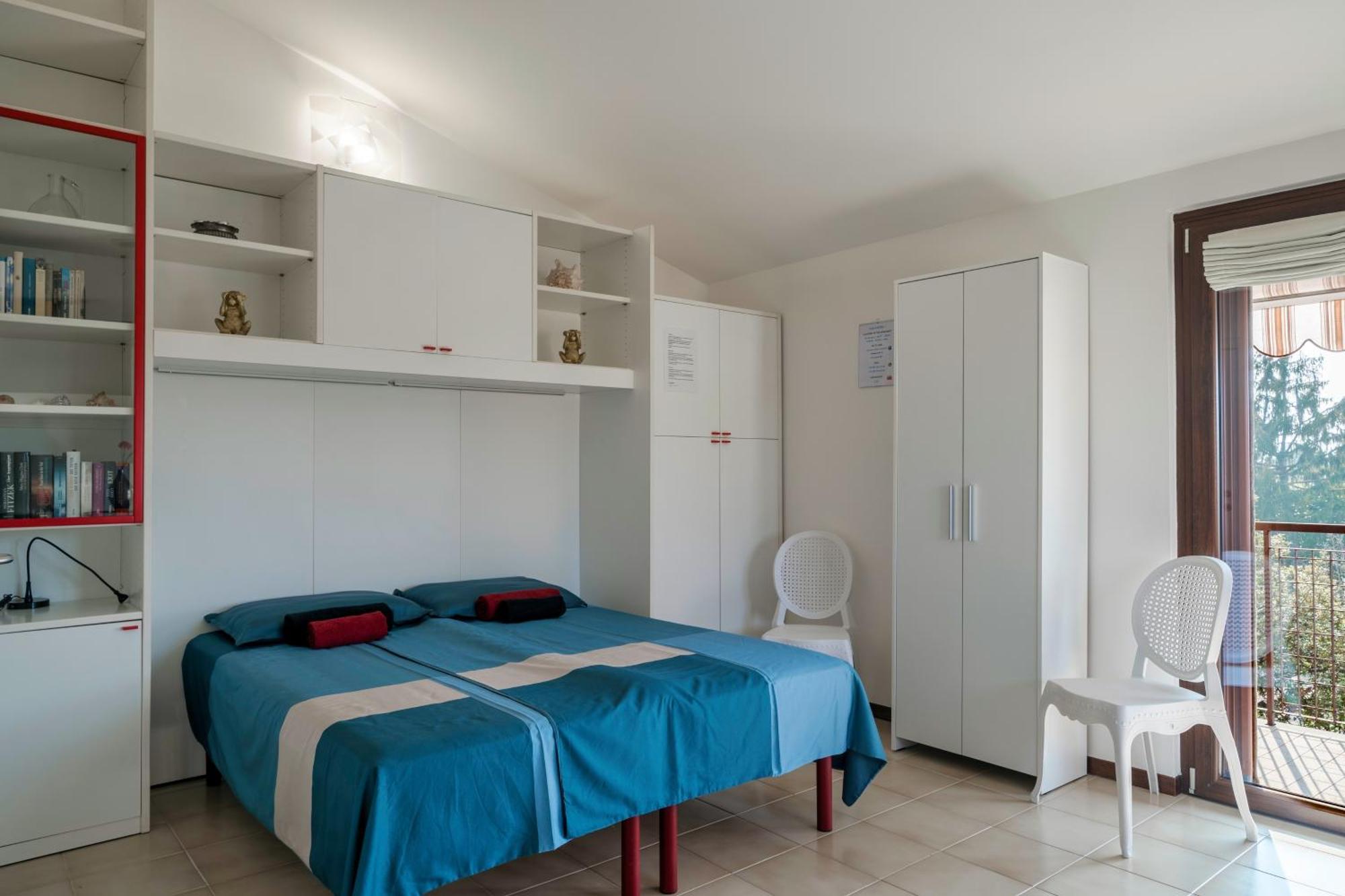 Casa Lugana 15 - Monolocale Con Piscina Fronte Lago Сирмионе Екстериор снимка